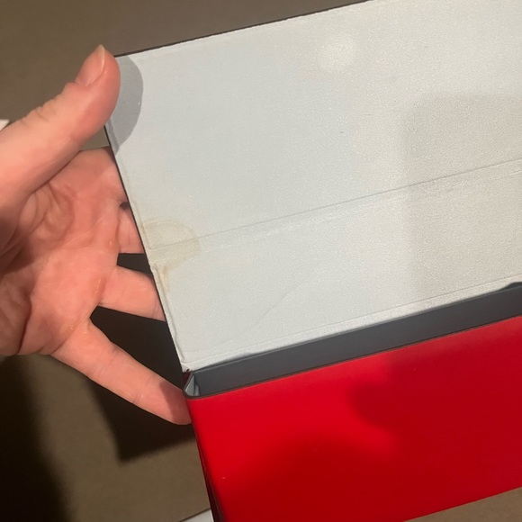 Fendi Sunglasses - Picture 2 of 5